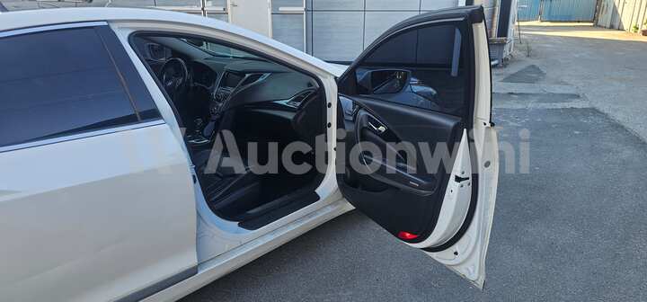 Hyundai Grandeur 2011 — 16