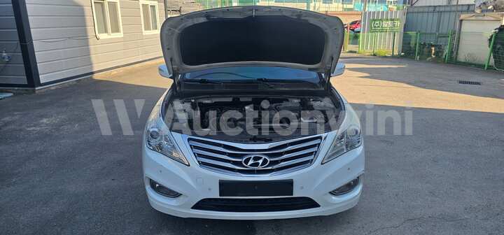 Hyundai Grandeur 2011 — 19