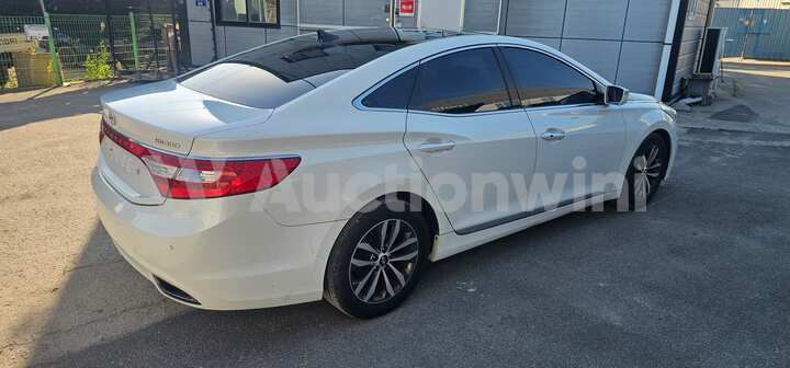 Hyundai Grandeur 2011 — 5