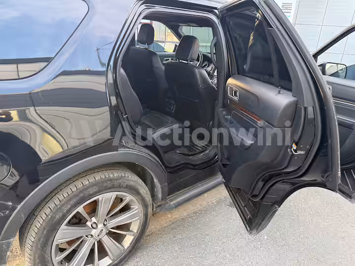 Ford Explorer 2018 — 12