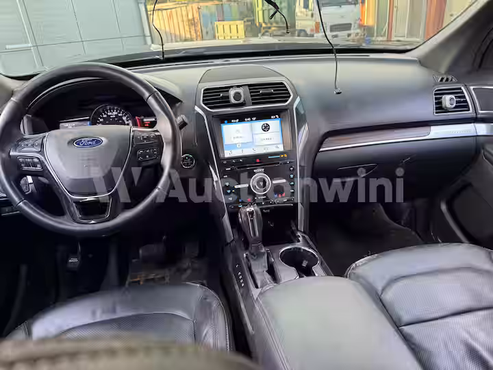 Ford Explorer 2018 — 8