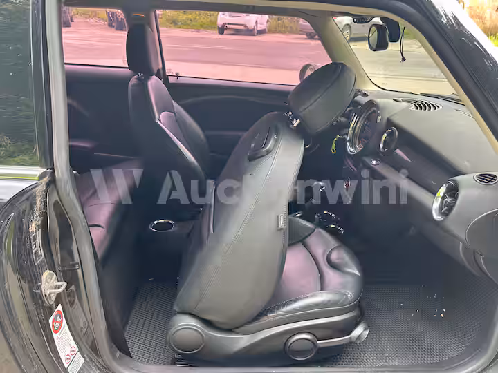 Mini Cooper 2012 — 31
