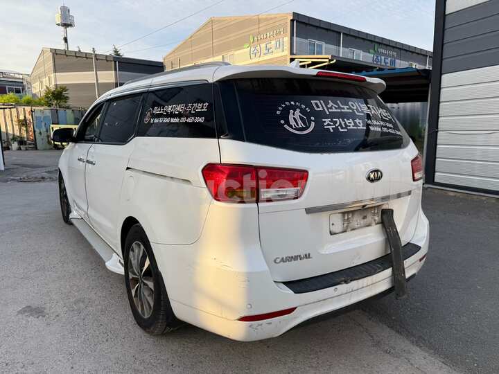 Kia Carnival 2015 — 6