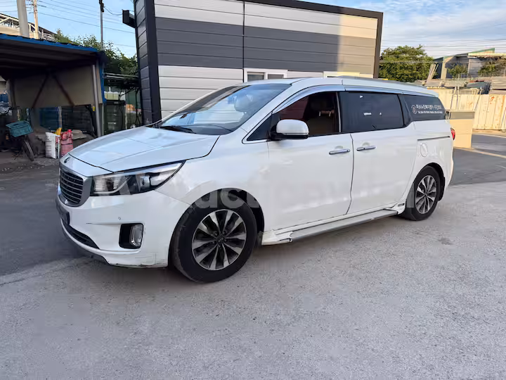 Kia Carnival 2015 — 8