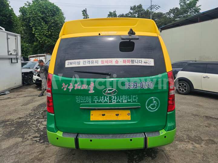 Hyundai Starex 2015 — 28