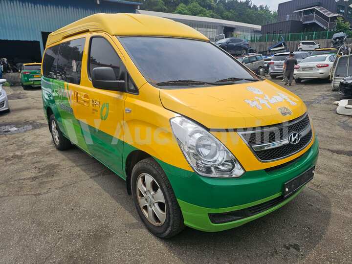 Hyundai Starex 2015 — 31