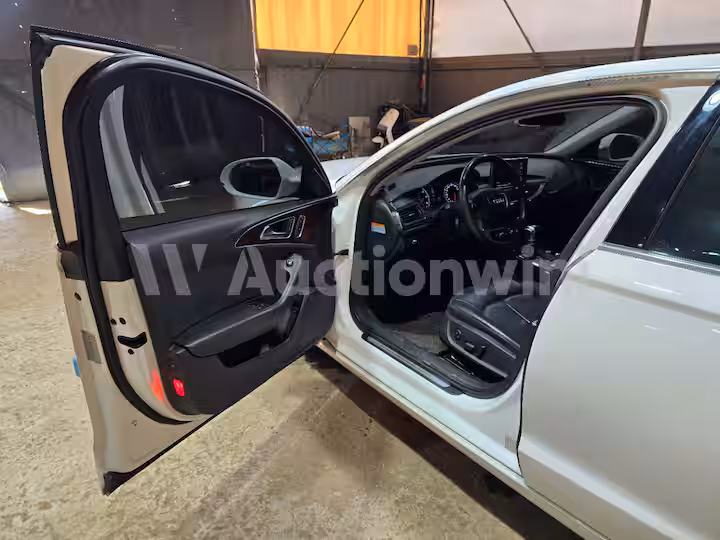 Audi A6 2015 — 16