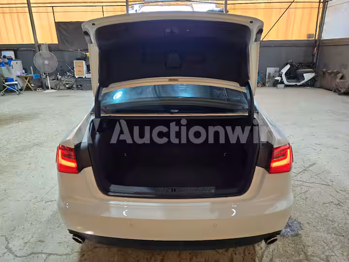 Audi A6 2015 — 22
