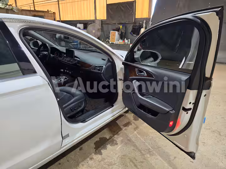 Audi A6 2015 — 29