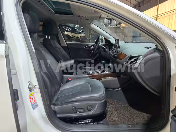 Audi A6 2015 — 30