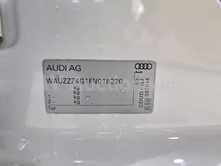 Audi A6 2015 — 32