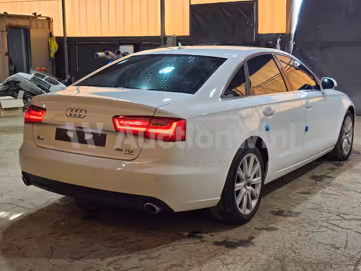 Audi A6 2015 — 5