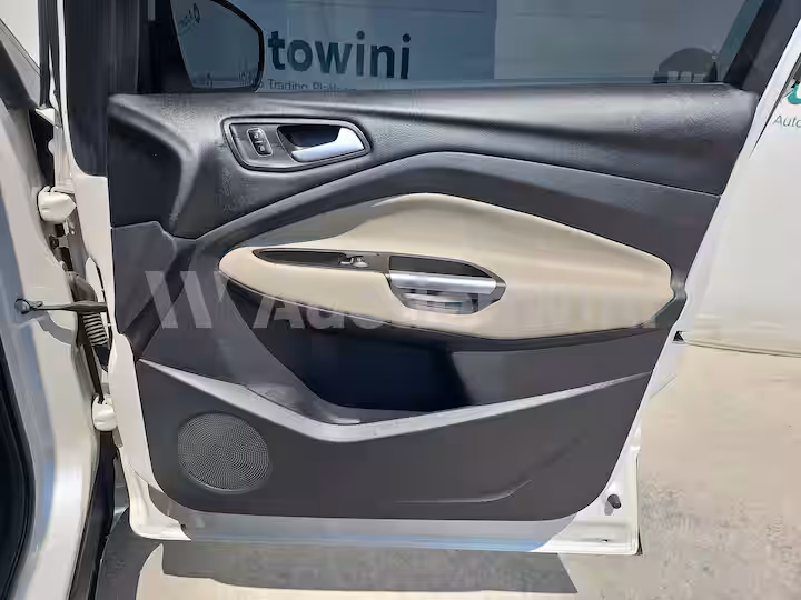 Ford Kuga 2017 — 13