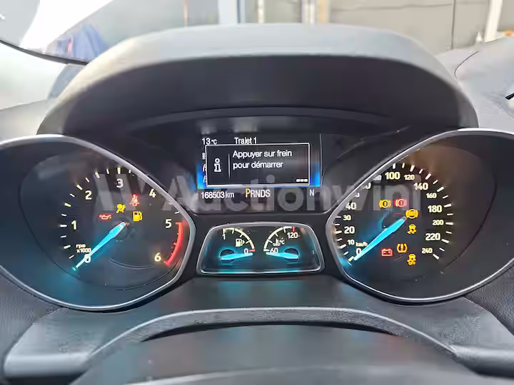 Ford Kuga 2017 — 17