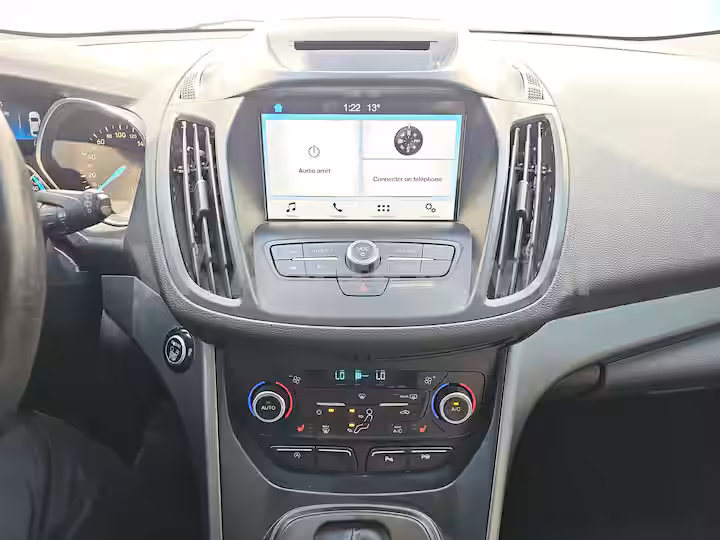 Ford Kuga 2017 — 25