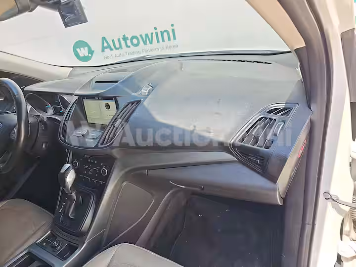 Ford Kuga 2017 — 28