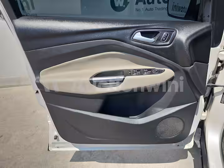 Ford Kuga 2017 — 35