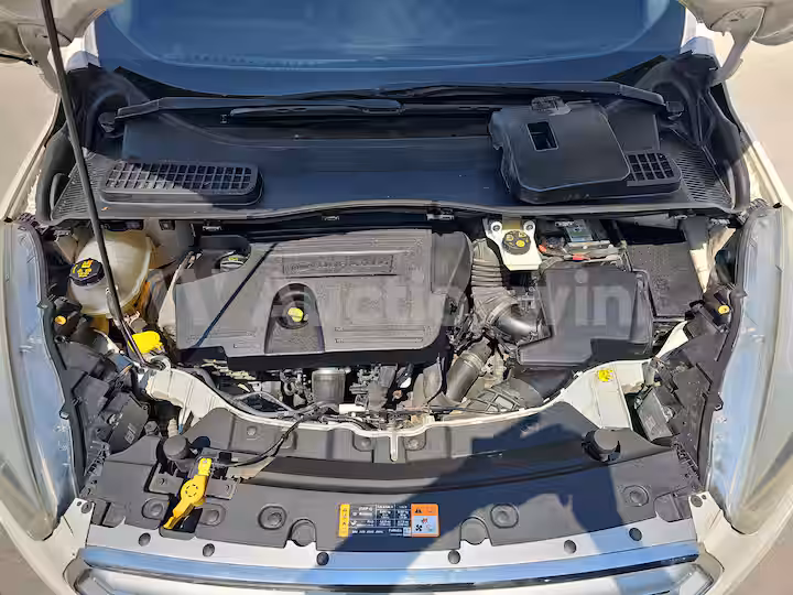 Ford Kuga 2017 — 44