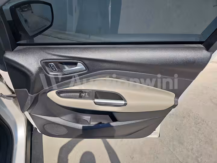 Ford Kuga 2017 — 49