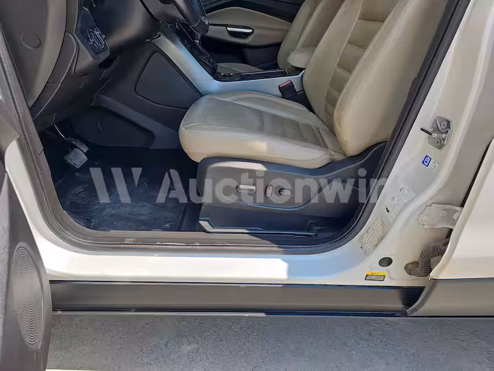 Ford Kuga 2017 — 51