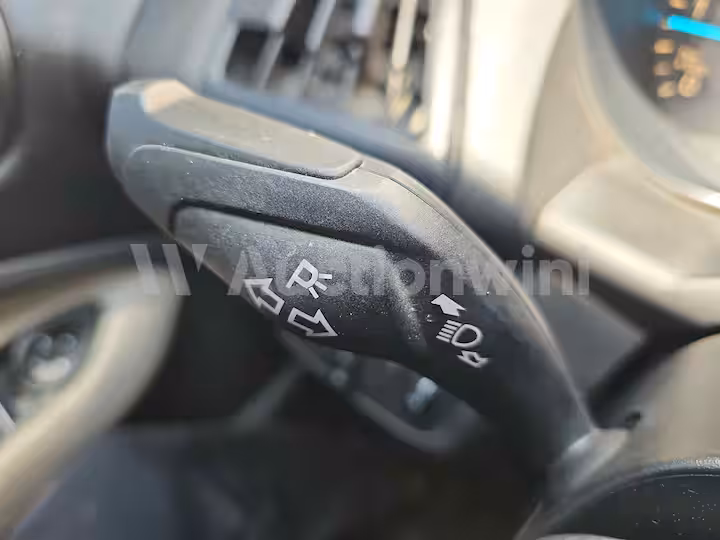 Ford Kuga 2017 — 54