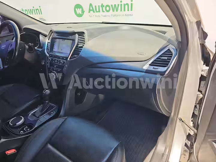 Hyundai SantaFe 2015 — 51