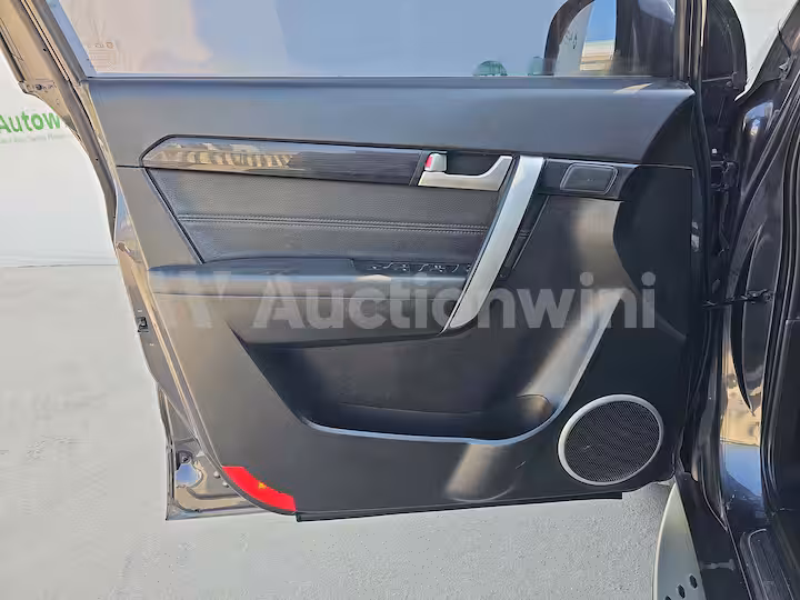 Chevrolet Captiva 2015 — 48