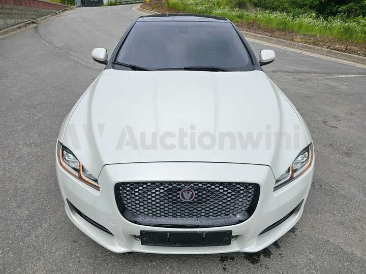 2016 Jaguar XJ 3.0D — 2