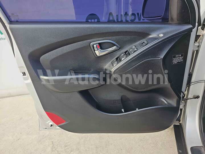 Hyundai Tucson 2013 — 38