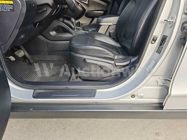 Hyundai Tucson 2013 — 40