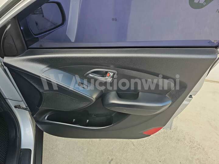 Hyundai Tucson 2013 — 60