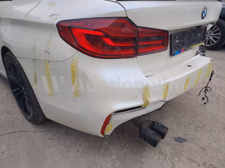 BMW 5 Series 2019 — 14