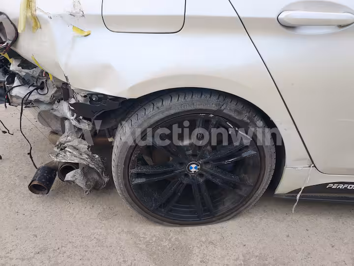 BMW 5 Series 2019 — 26