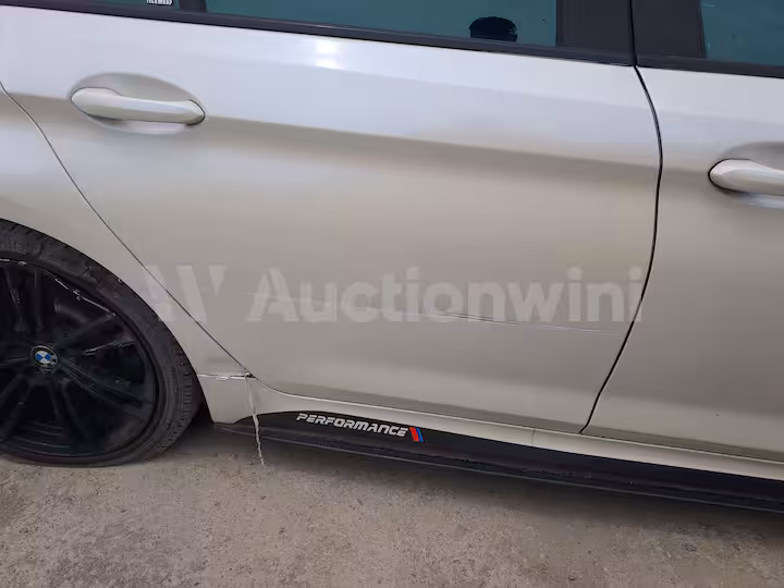 BMW 5 Series 2019 — 37