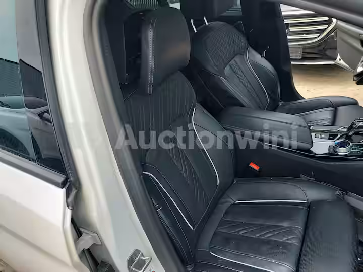 BMW 5 Series 2019 — 40