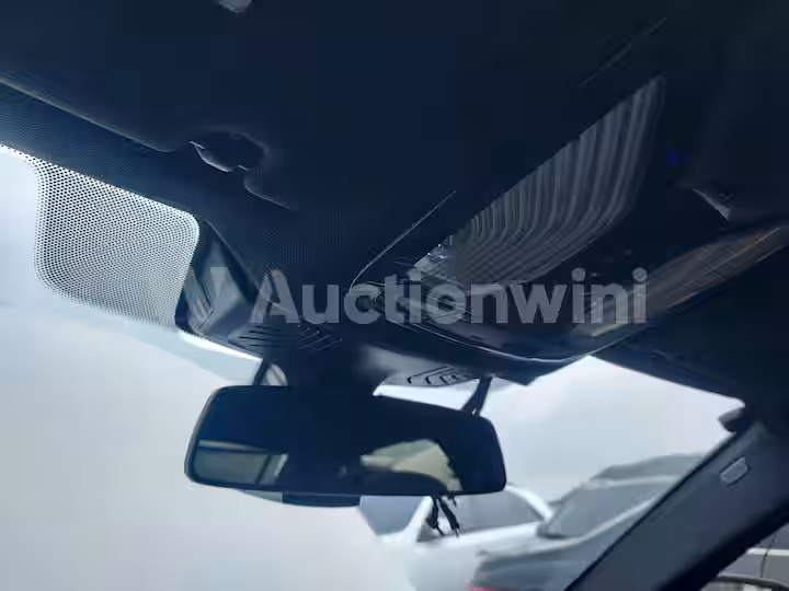 BMW 5 Series 2019 — 59