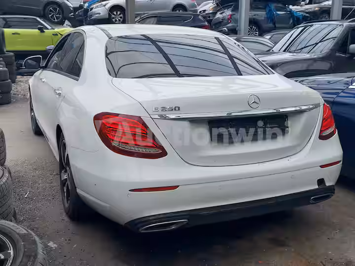 Mercedes Benz E Class 2020 — 3