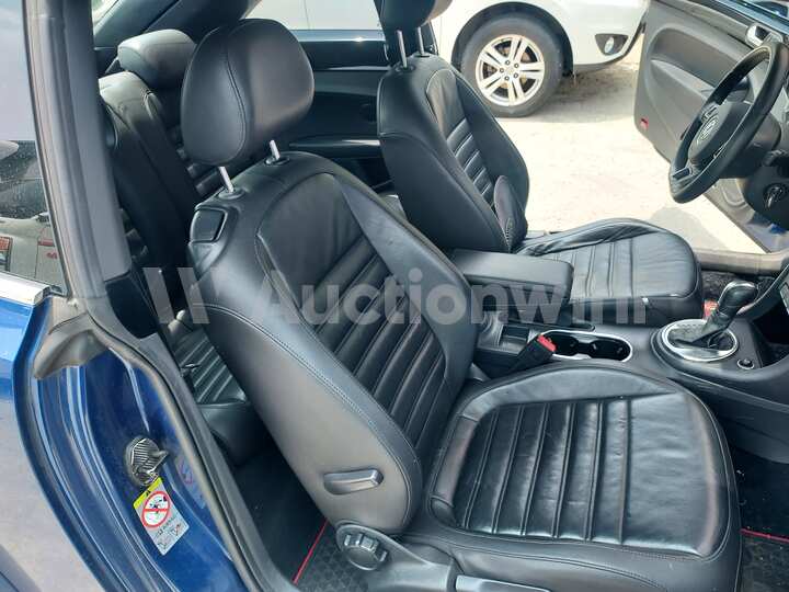 Volkswagen Beetle 2013 — 28