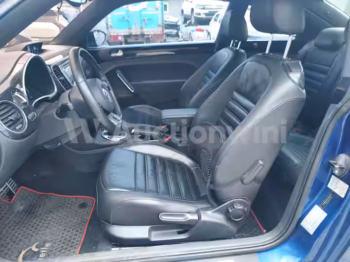 Volkswagen Beetle 2013 — 35