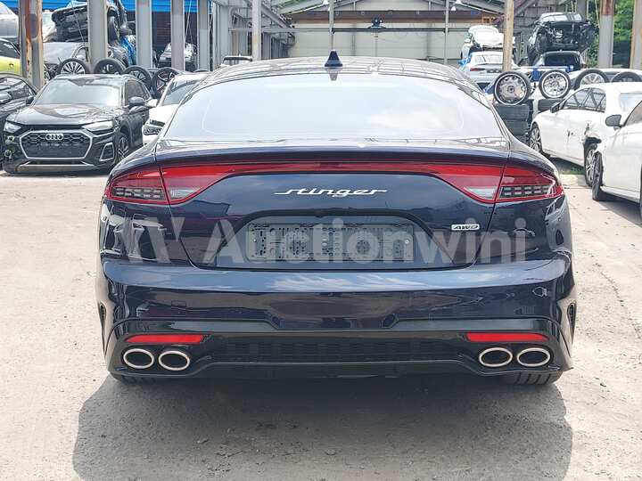 Kia Stinger 2021 — 4