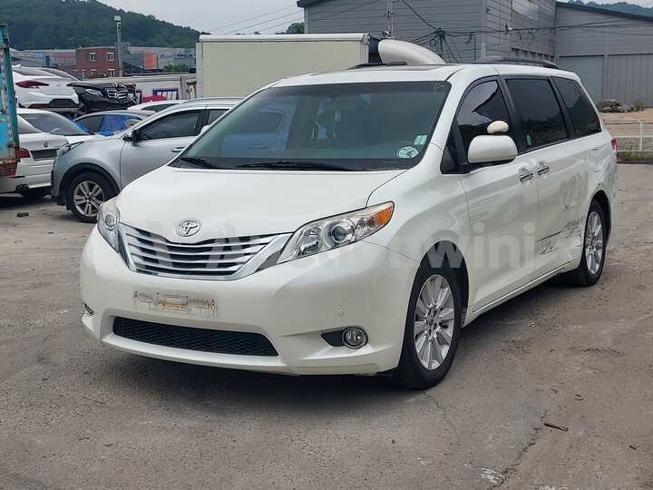 Toyota Sienna 2012 — 2