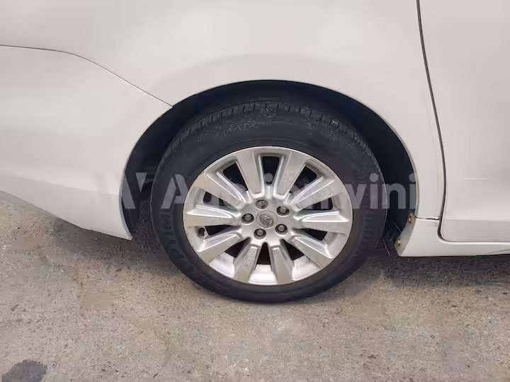 Toyota Sienna 2012 — 21