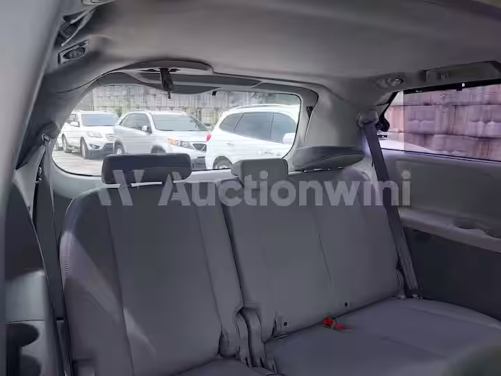 Toyota Sienna 2012 — 33