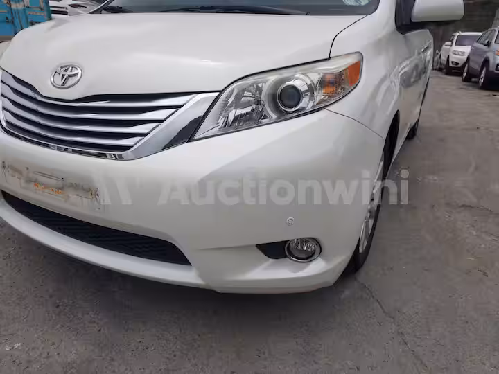 Toyota Sienna 2012 — 9