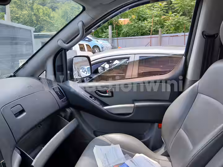 Hyundai Starex 2016 — 17