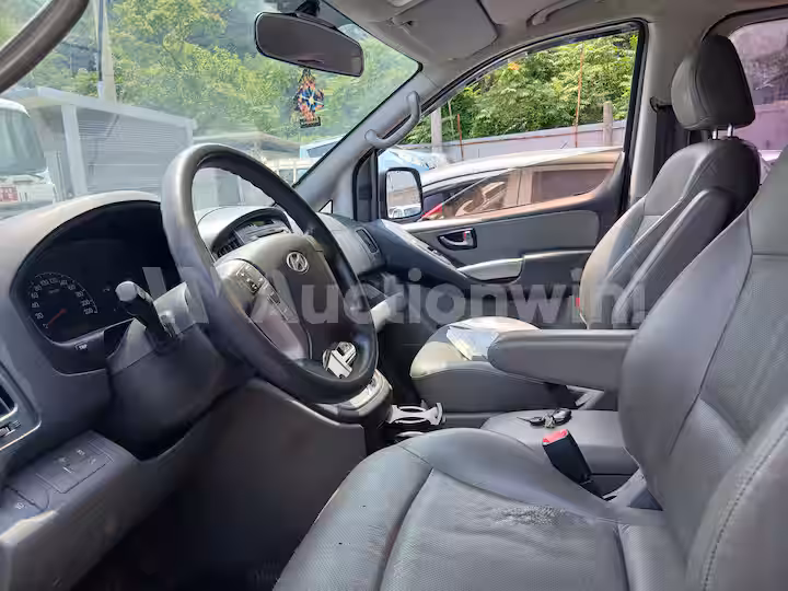 Hyundai Starex 2016 — 9