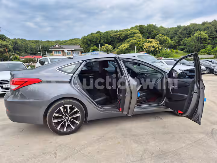 Hyundai i40 2012 — 14