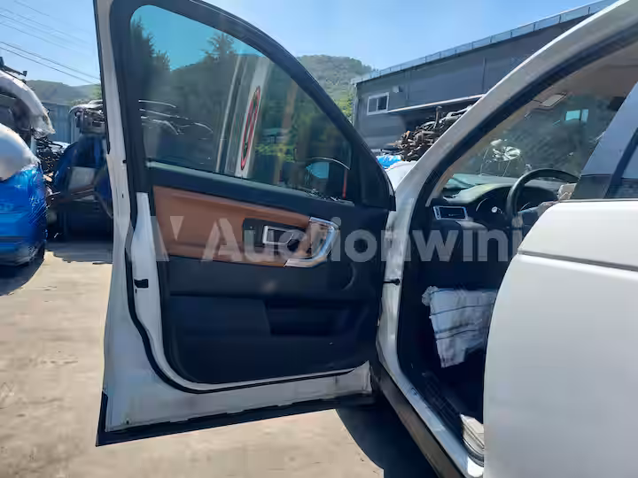 Land Rover Discovery Sport 2018 — 34