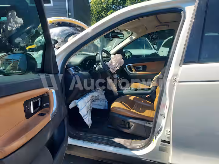 Land Rover Discovery Sport 2018 — 35