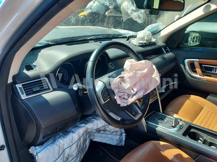 Land Rover Discovery Sport 2018 — 37
